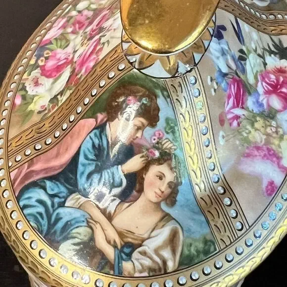 Limoges France vintage hand painted lidded jar - Picture 8 of 12